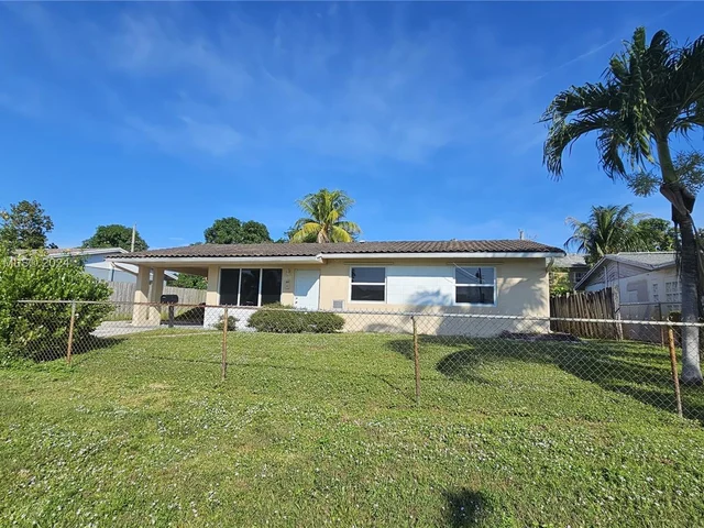 2771 SW 3rd St, Fort Lauderdale FL 33312