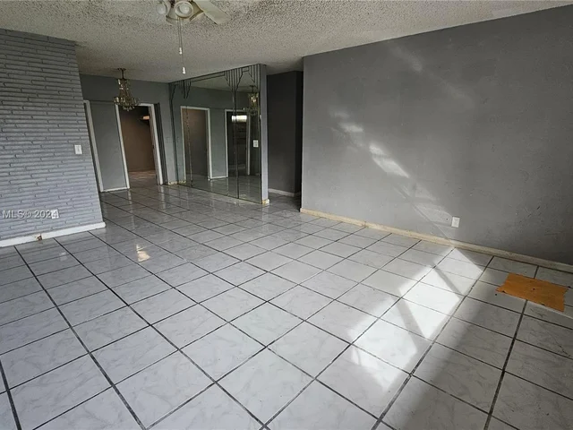 2771 SW 3rd St, Fort Lauderdale FL 33312