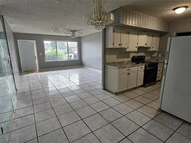 2771 SW 3rd St, Fort Lauderdale FL 33312