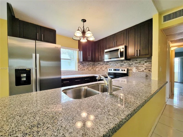 597 Monaco M # 597, Delray Beach FL 33446