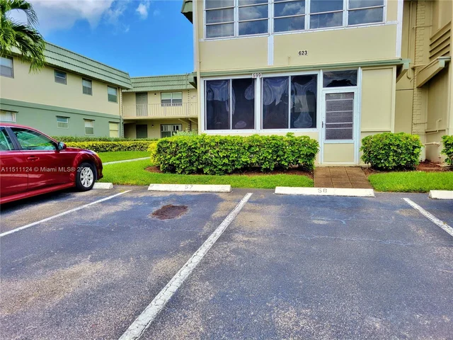 597 Monaco M # 597, Delray Beach FL 33446