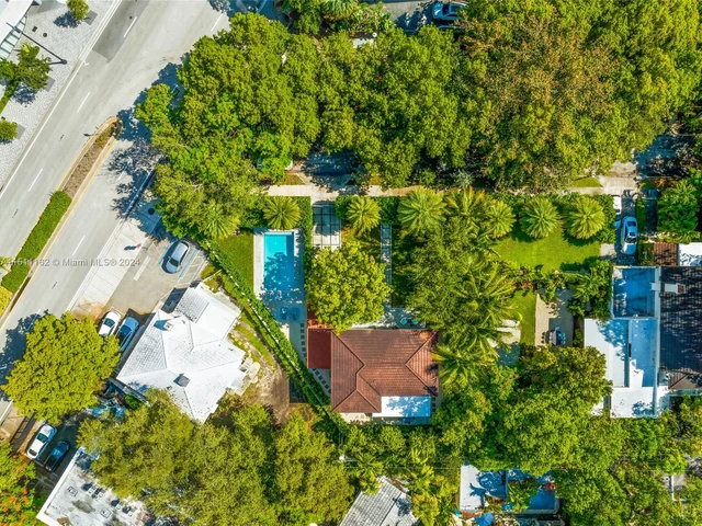 464 NE 57th St, Miami FL 33137