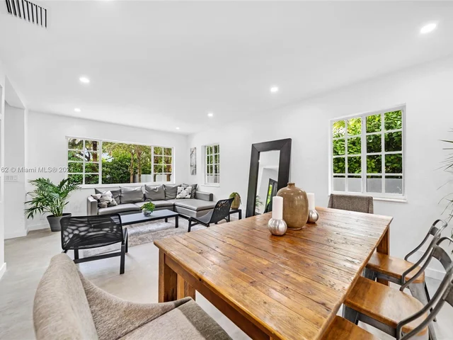 464 NE 57th St, Miami FL 33137