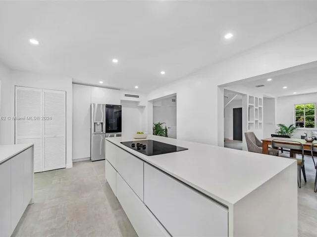 464 NE 57th St, Miami FL 33137