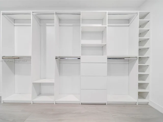 464 NE 57th St, Miami FL 33137