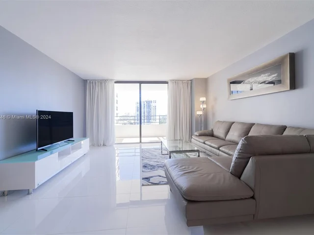 2500 Parkview Dr # 1117, Hallandale Beach FL 33009