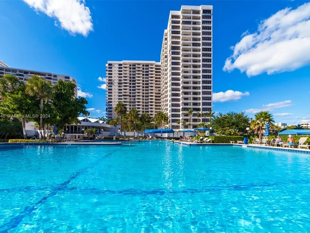 2500 Parkview Dr # 1117, Hallandale Beach FL 33009