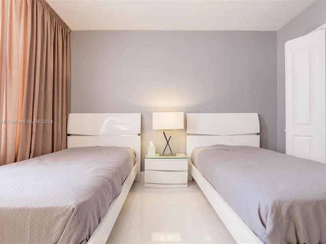 2500 Parkview Dr # 1117, Hallandale Beach FL 33009