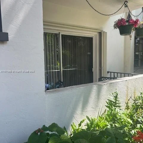 9350 SW 77th Ave # G4, Miami FL 33156