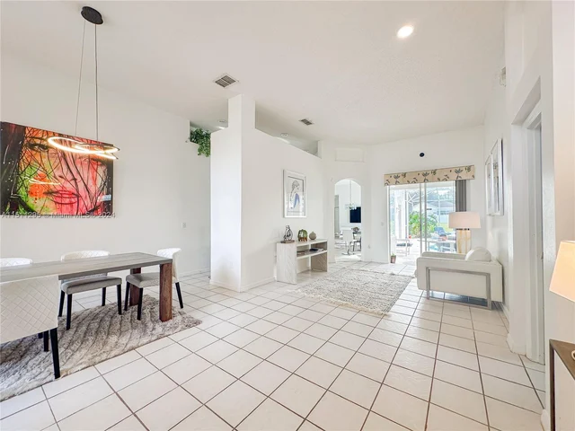 344 Grosvenor Loop, Davenport FL 33897