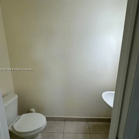 290 NW 109th Ave # 212, Miami FL 33172