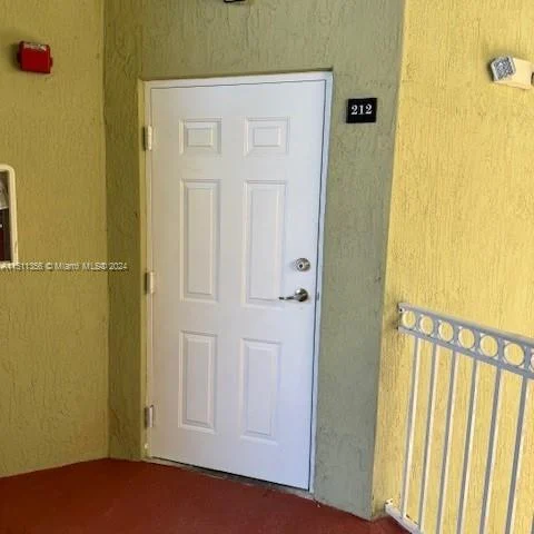 290 NW 109th Ave # 212, Miami FL 33172
