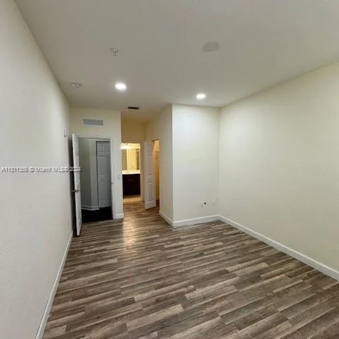 290 NW 109th Ave # 212, Miami FL 33172