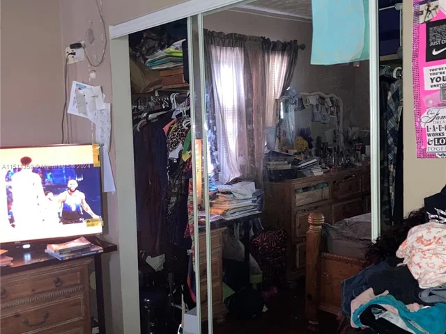 3060 NW 203rd Ter, Miami Gardens FL 33056