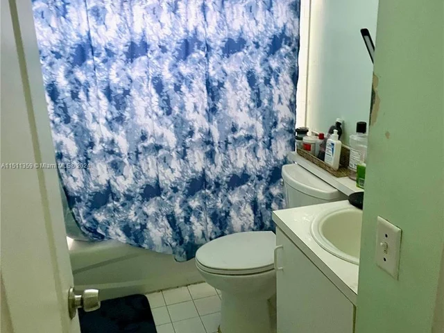 3060 NW 203rd Ter, Miami Gardens FL 33056