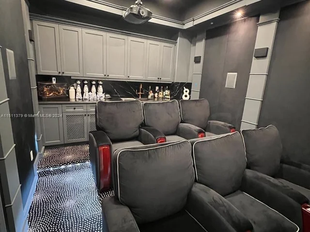 3380 NE 170th St, North Miami Beach FL 33160