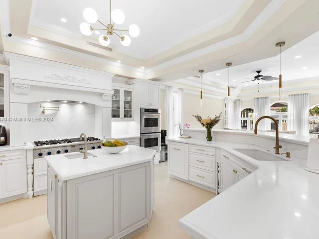 3380 NE 170th St, North Miami Beach FL 33160