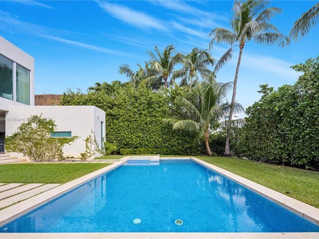 9407 E Broadview Dr, Bay Harbor Islands FL 33154