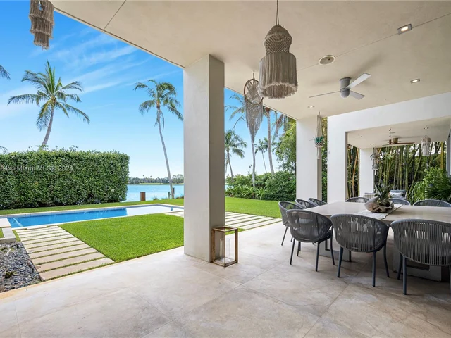 9407 E Broadview Dr, Bay Harbor Islands FL 33154