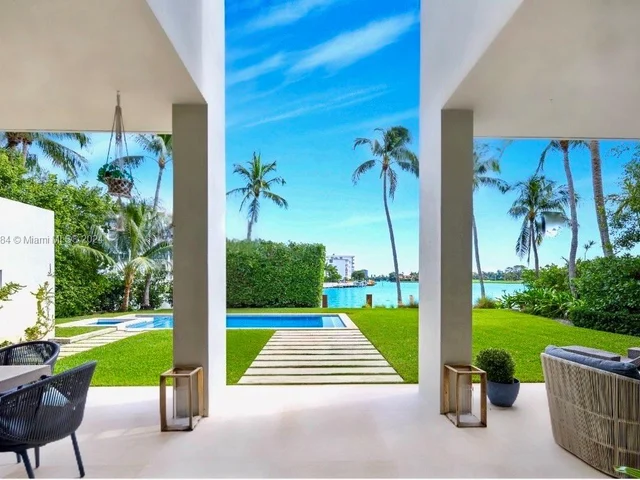 9407 E Broadview Dr, Bay Harbor Islands FL 33154