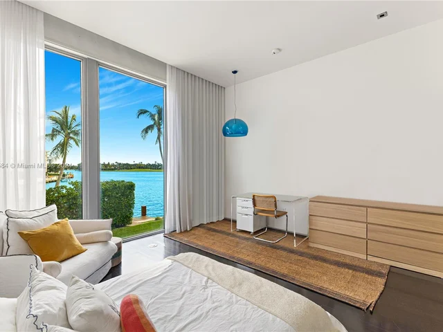 9407 E Broadview Dr, Bay Harbor Islands FL 33154