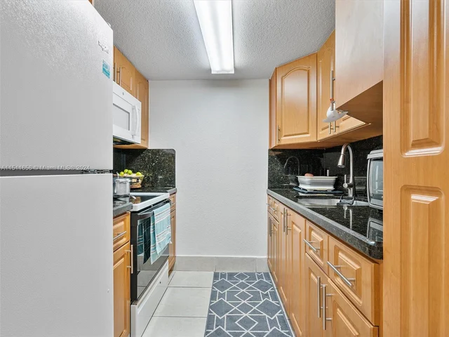 616 NW 26th Ave # 504, Miami FL 33125