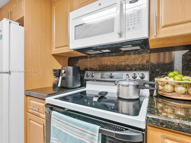 616 NW 26th Ave # 504, Miami FL 33125