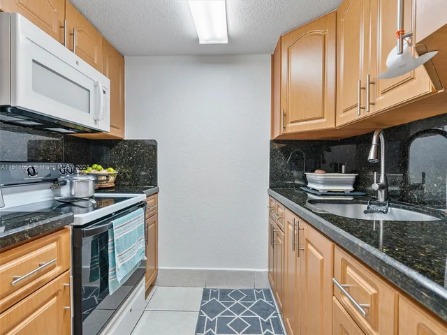 616 NW 26th Ave # 504, Miami FL 33125