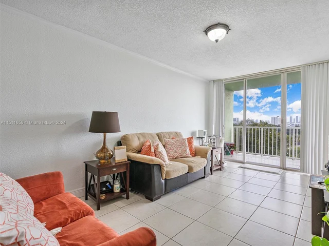 616 NW 26th Ave # 504, Miami FL 33125