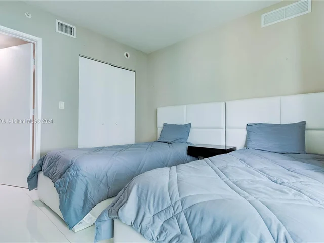 250 Sunny Isles Blvd # 804, Sunny Isles Beach FL 33160