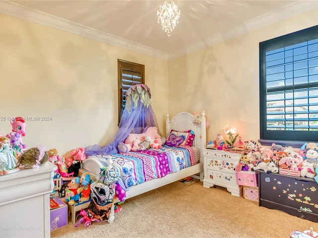 9015 Vista Way, Parkland FL 33076