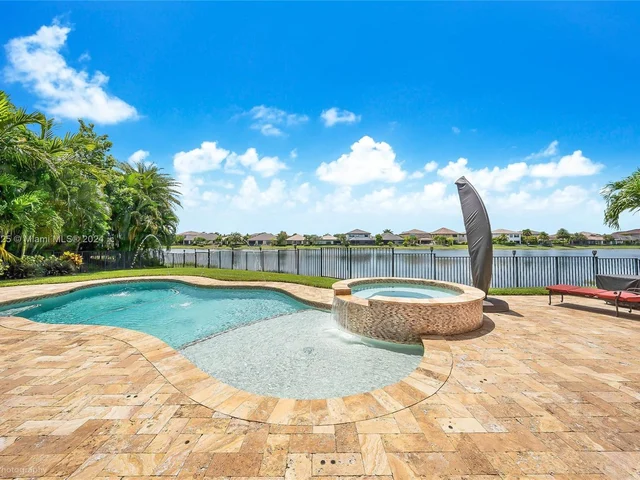 9015 Vista Way, Parkland FL 33076