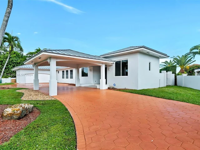 4747 SW 89th Ave, Miami FL 33165