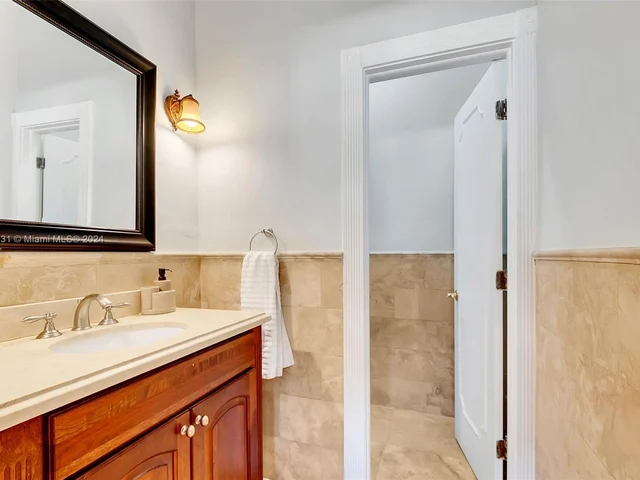 4747 SW 89th Ave, Miami FL 33165