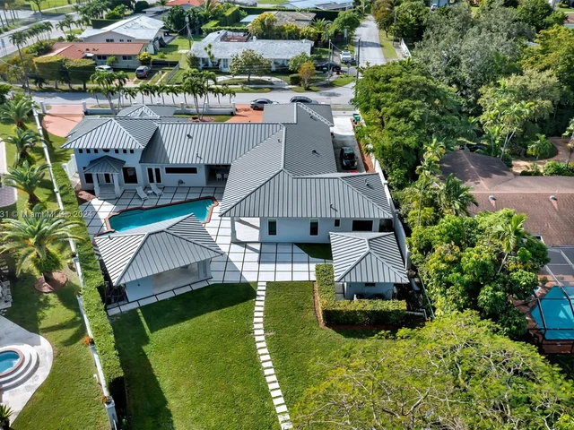 4747 SW 89th Ave, Miami FL 33165