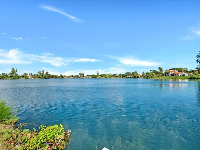 4747 SW 89th Ave, Miami FL 33165