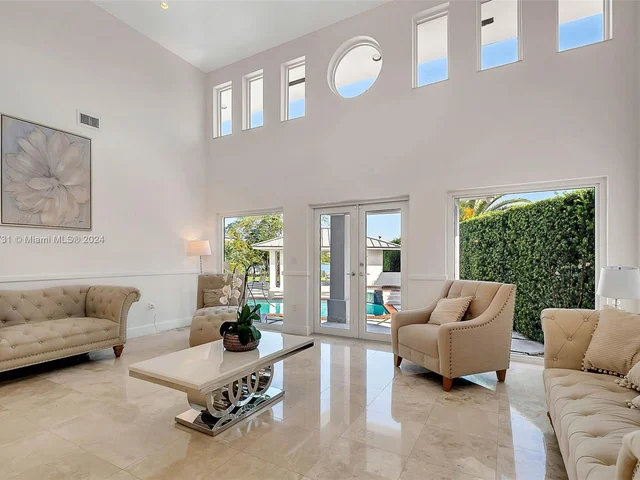 4747 SW 89th Ave, Miami FL 33165