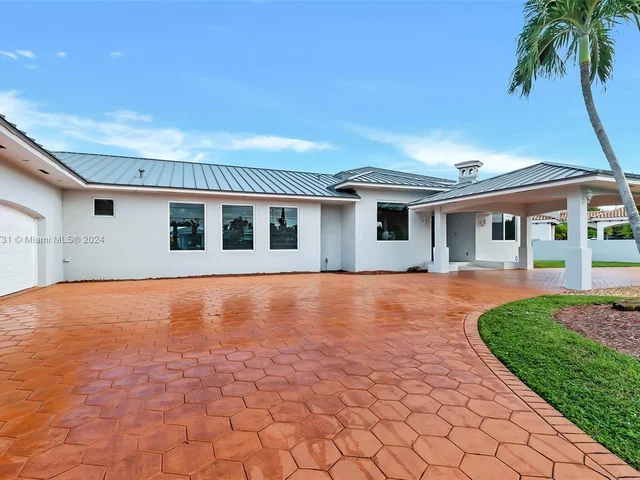 4747 SW 89th Ave, Miami FL 33165