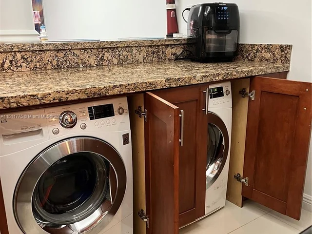 4010 Galt Ocean Dr # 816, Fort Lauderdale FL 33308