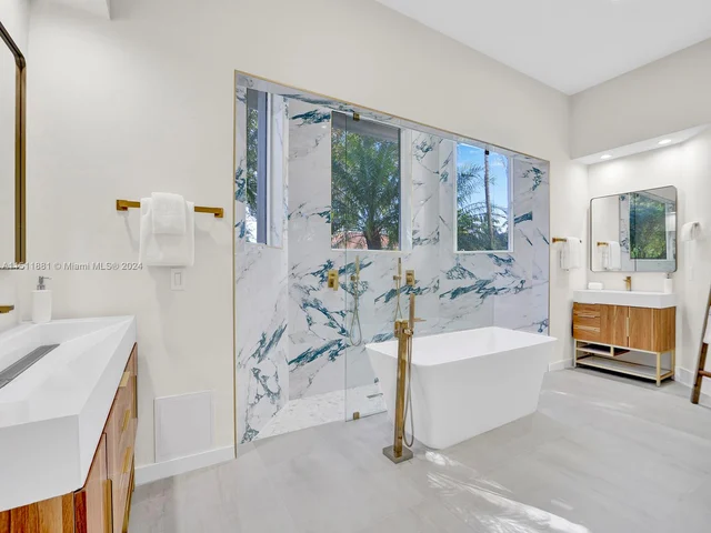 16365 SW 87th Pl, Palmetto Bay FL 33157