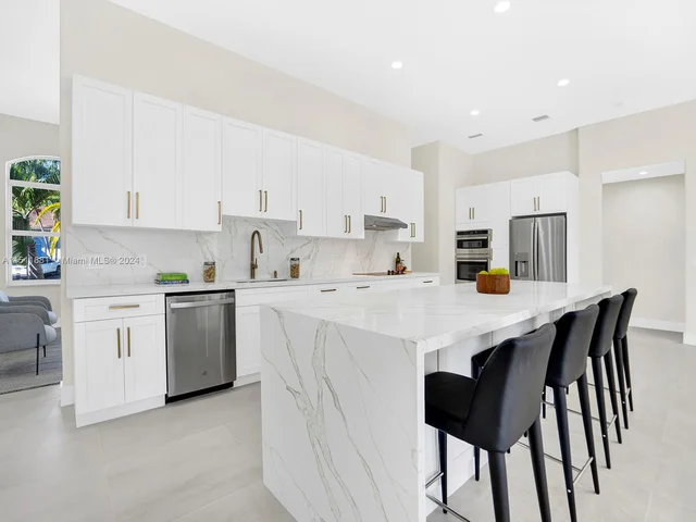 16365 SW 87th Pl, Palmetto Bay FL 33157