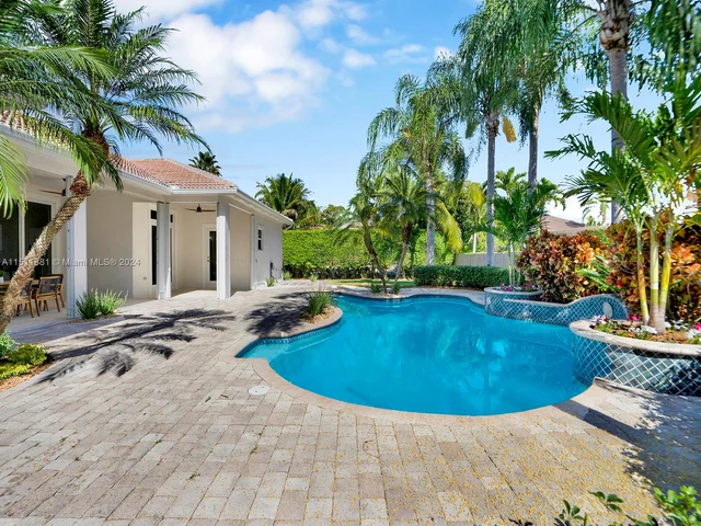 16365 SW 87th Pl, Palmetto Bay FL 33157