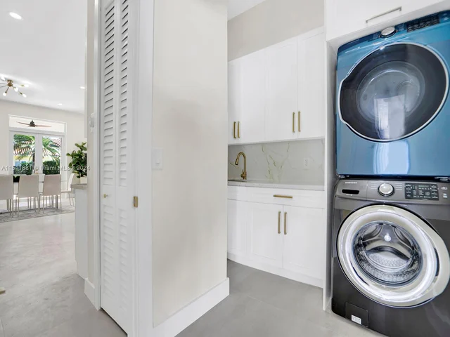 16365 SW 87th Pl, Palmetto Bay FL 33157