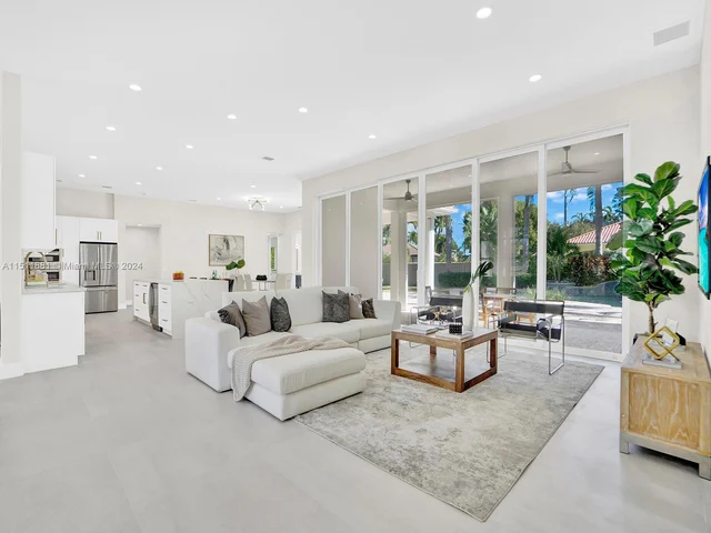 16365 SW 87th Pl, Palmetto Bay FL 33157