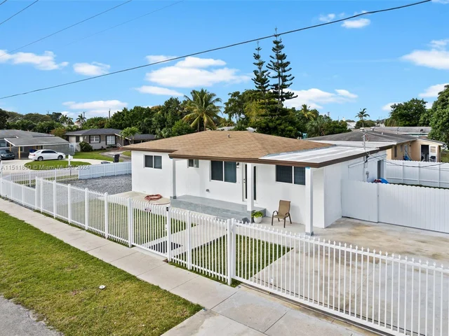 6501 Flagler St, Hollywood FL 33023