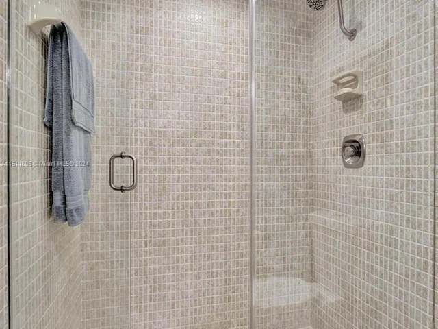 4200 Hillcrest Dr # 619, Hollywood FL 33021