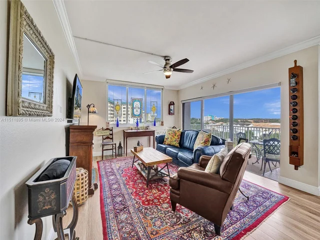 4200 Hillcrest Dr # 619, Hollywood FL 33021