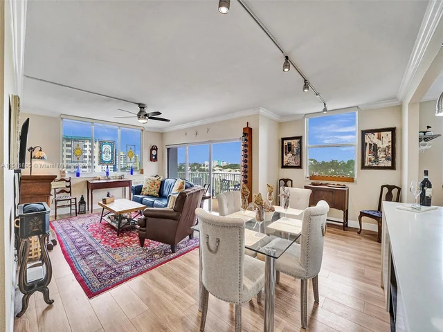 4200 Hillcrest Dr # 619, Hollywood FL 33021