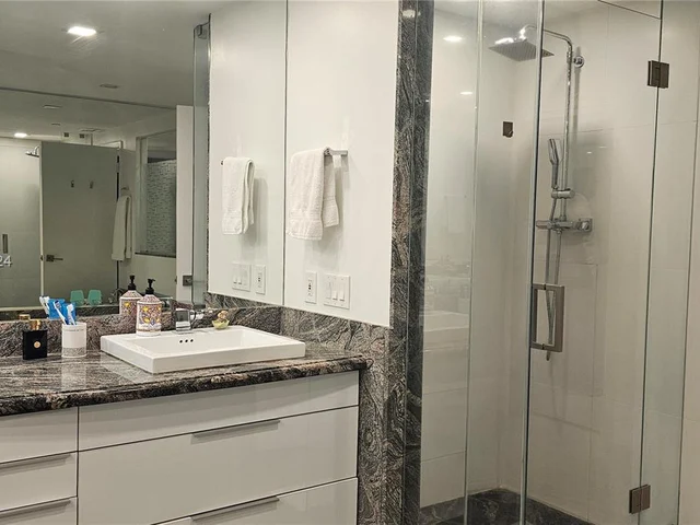 3802 NE 207th St # 1204, Aventura FL 33180