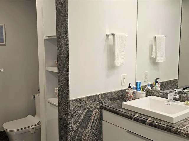 3802 NE 207th St # 1204, Aventura FL 33180